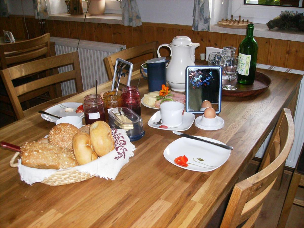 Weingut Zur Schlafmuetze Hotel Herrnbaumgarten Buitenkant foto