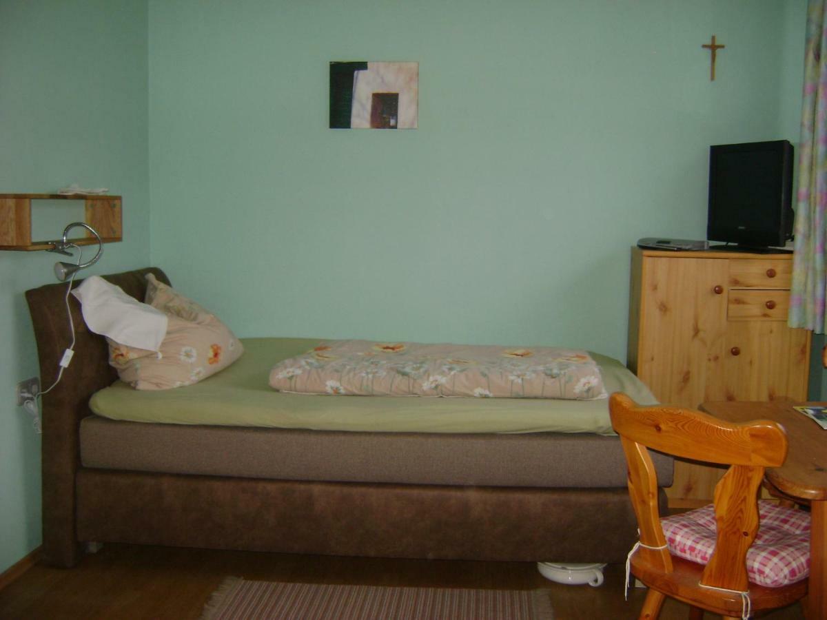 Weingut Zur Schlafmuetze Hotel Herrnbaumgarten Buitenkant foto