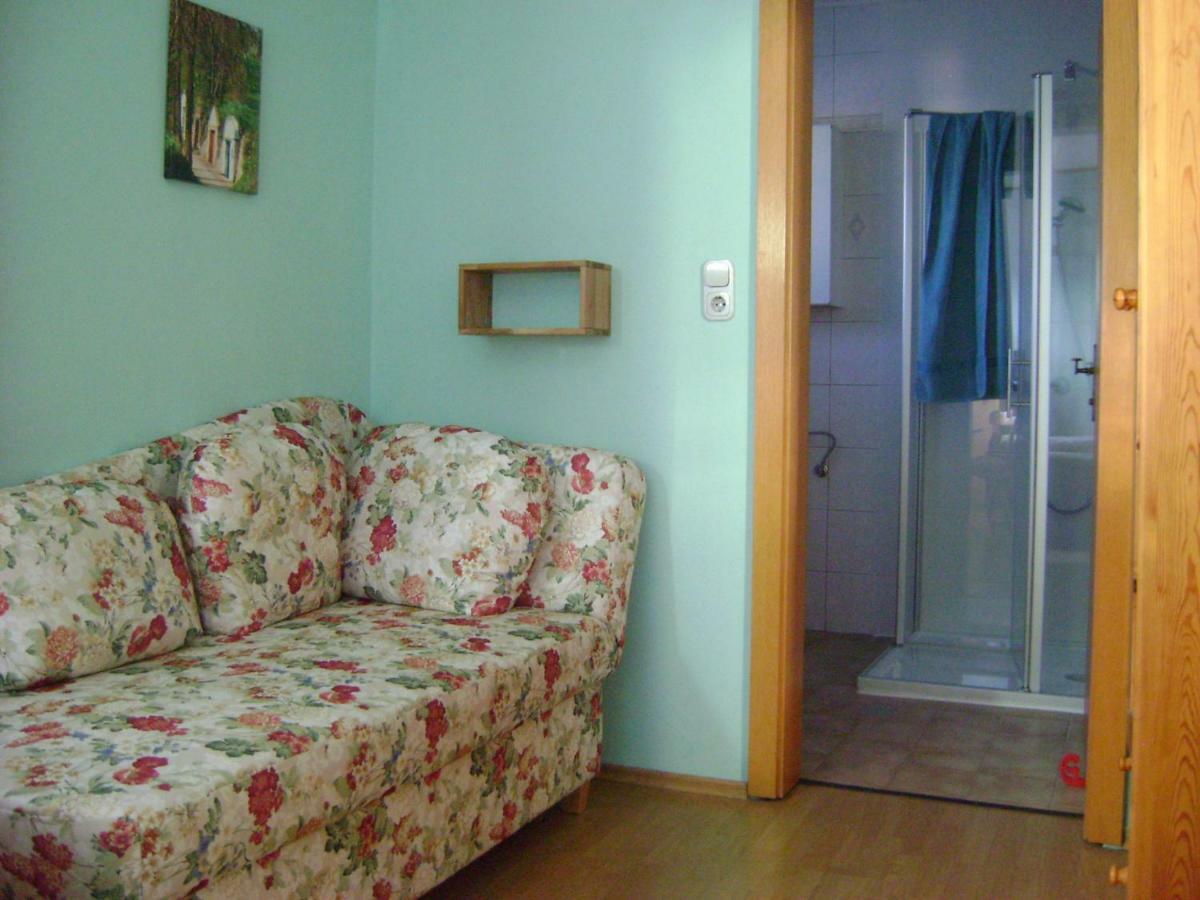 Weingut Zur Schlafmuetze Hotel Herrnbaumgarten Buitenkant foto